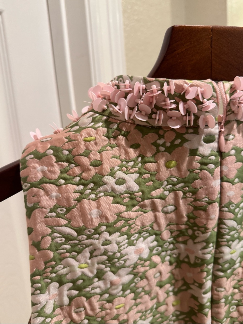 Tuckernuck Sequin Trim Maude Floral Dress Size Large - Picture 7 of 13